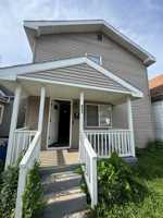 featured image of 421 E Streicher St