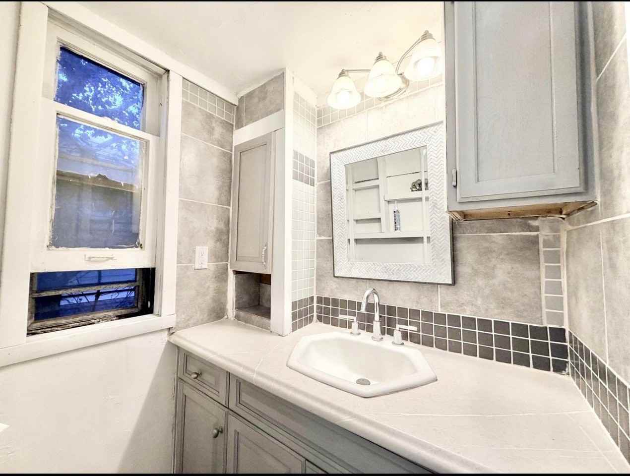 1308 W 13th Ave - Photo 7 of 13