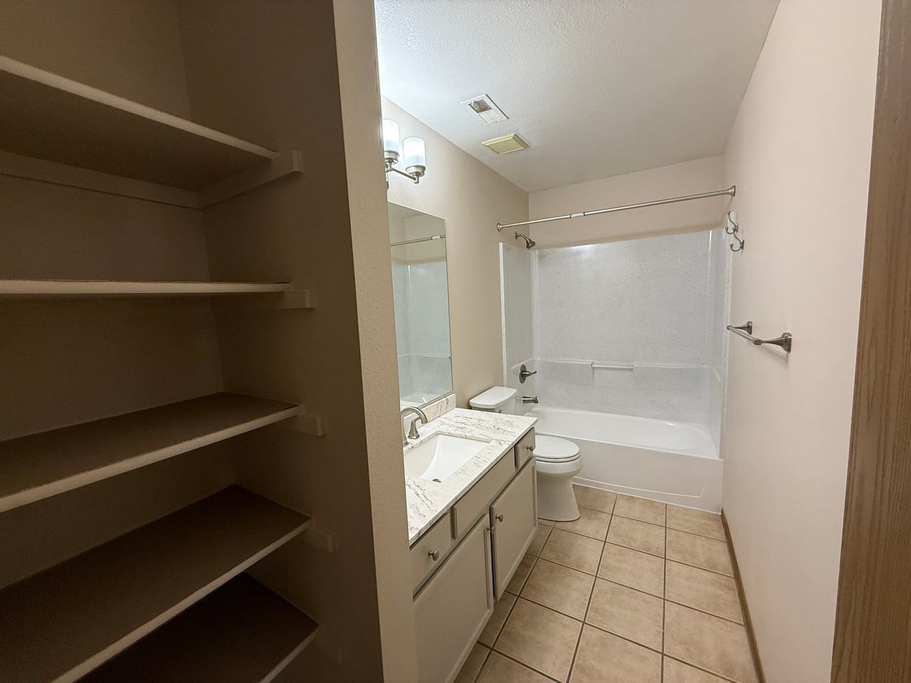 3006 Illinois Ave #D - Photo 7 of 12