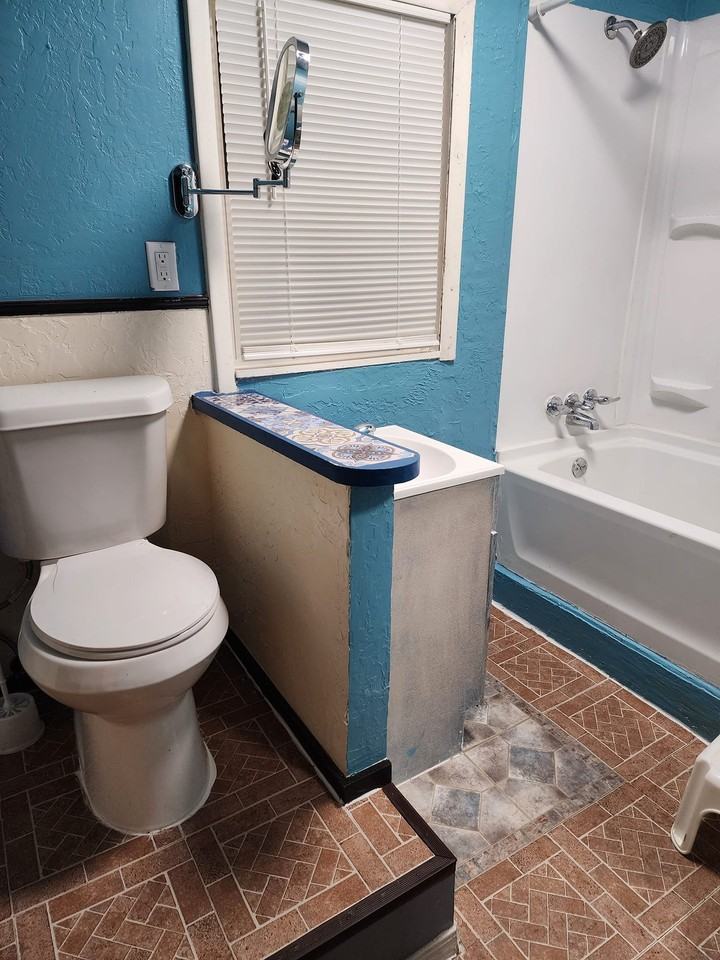 2547 Nichols Dr #1 - Photo 2 of 10