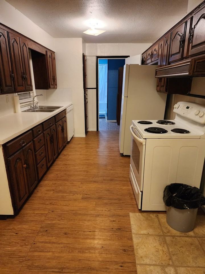 2547 Nichols Dr #1 - Photo 6 of 10
