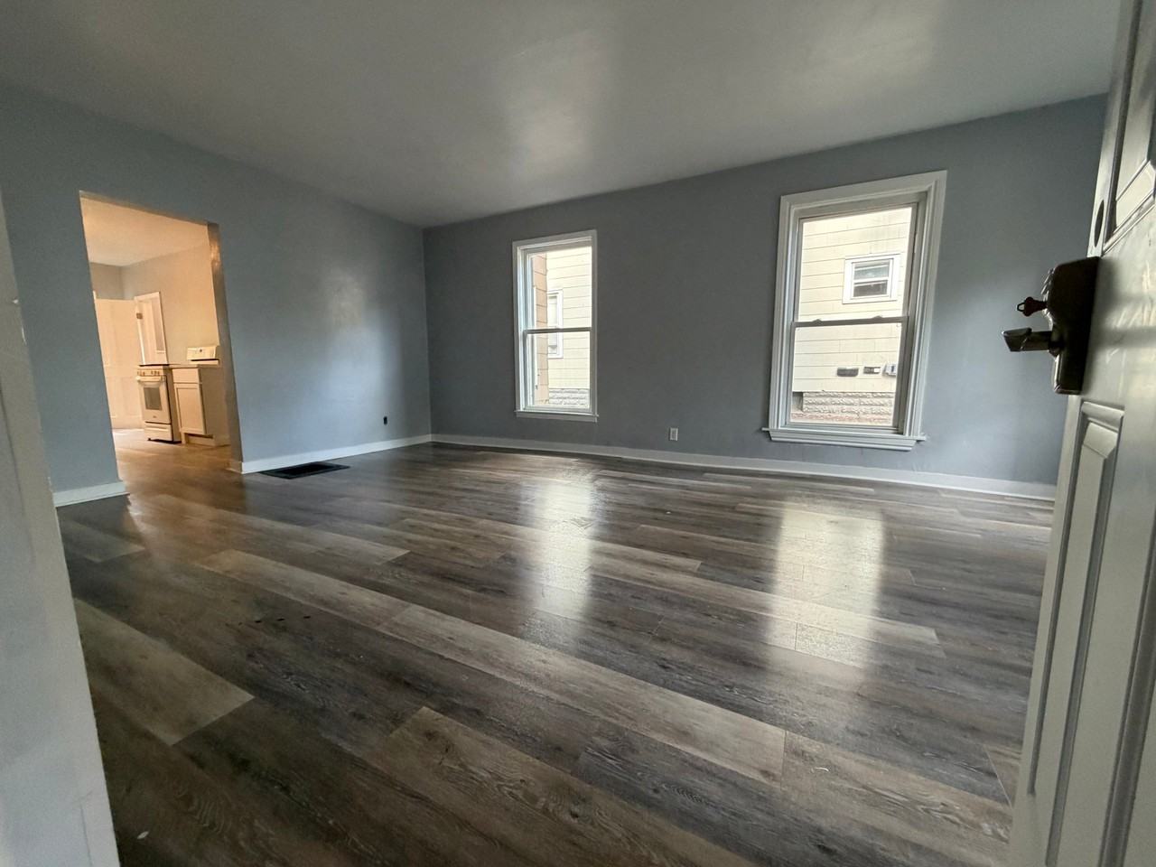 12 Thorp St #1E - Photo 2 of 15
