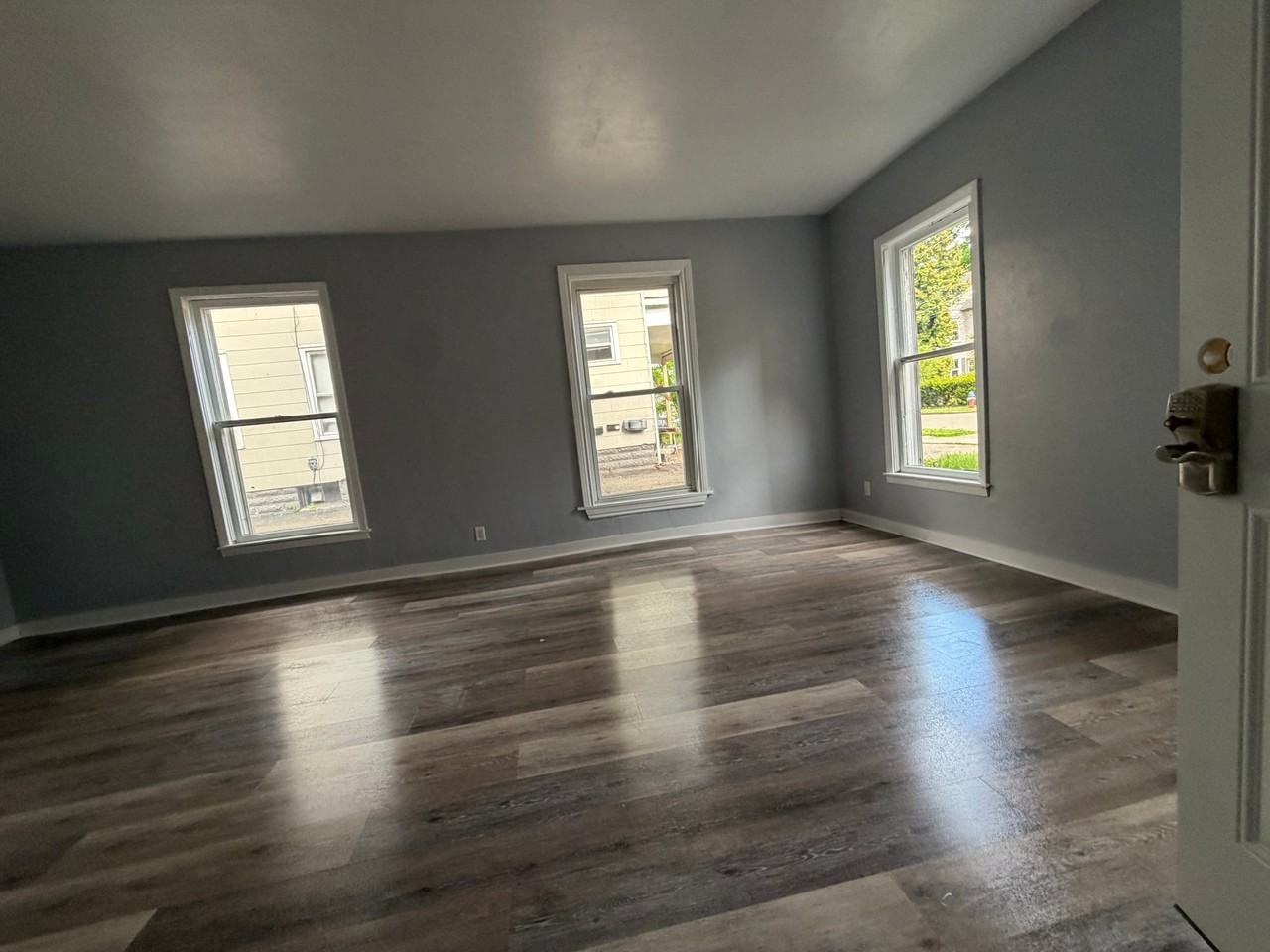 12 Thorp St #1E - Photo 3 of 15
