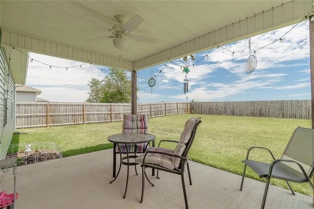 636 Woodcreek Loop - Photo 7 of 20
