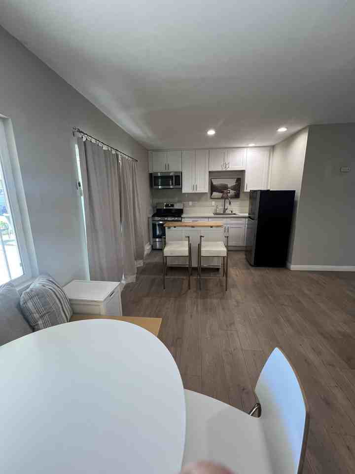 5385 Howard St - Photo 2 of 15