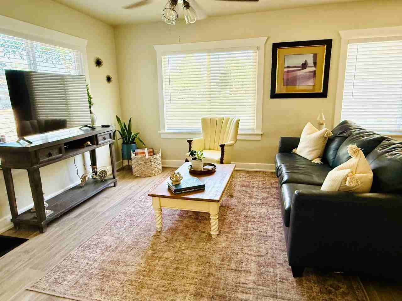 1339 Jackson St - Photo 2 of 16