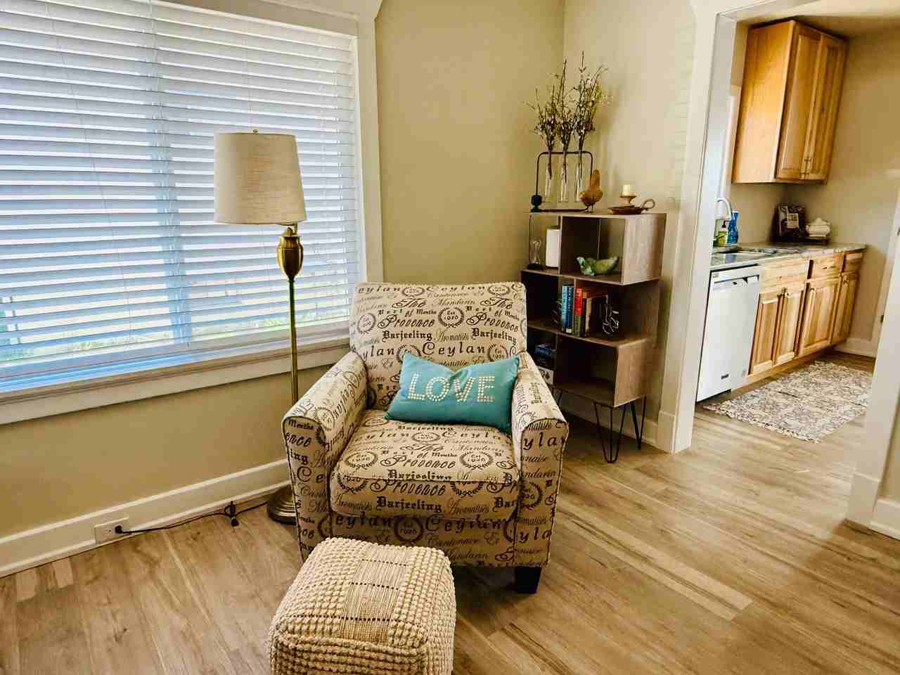 1339 Jackson St - Photo 7 of 16