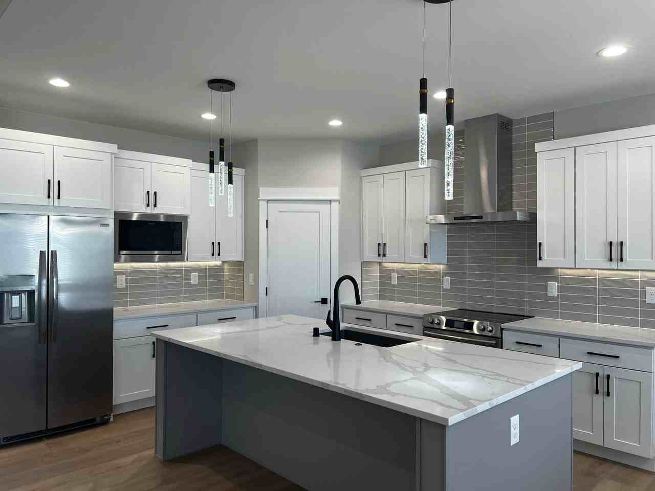 2326 Siena Ave - Photo 4 of 24