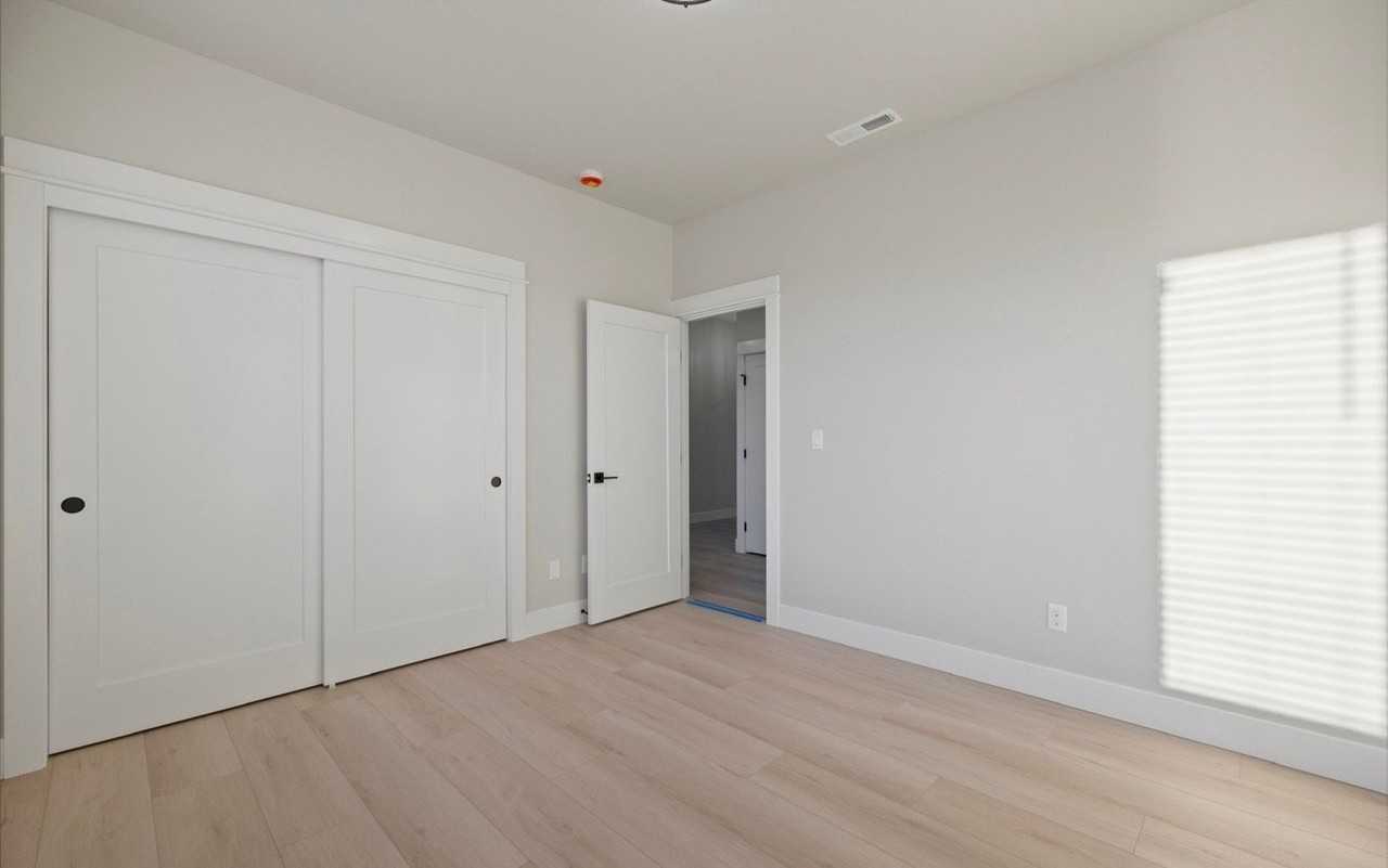 2326 Siena Ave - Photo 6 of 24