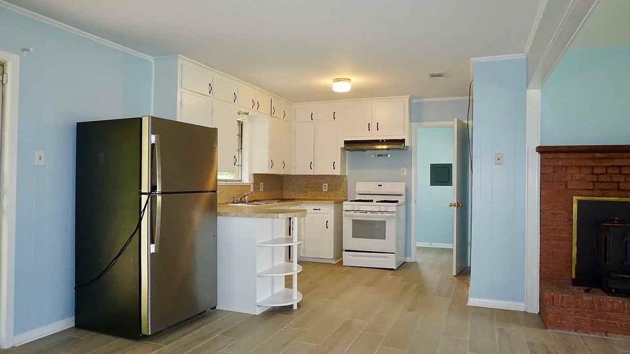 854 Hoyt Rd - Photo 2 of 14