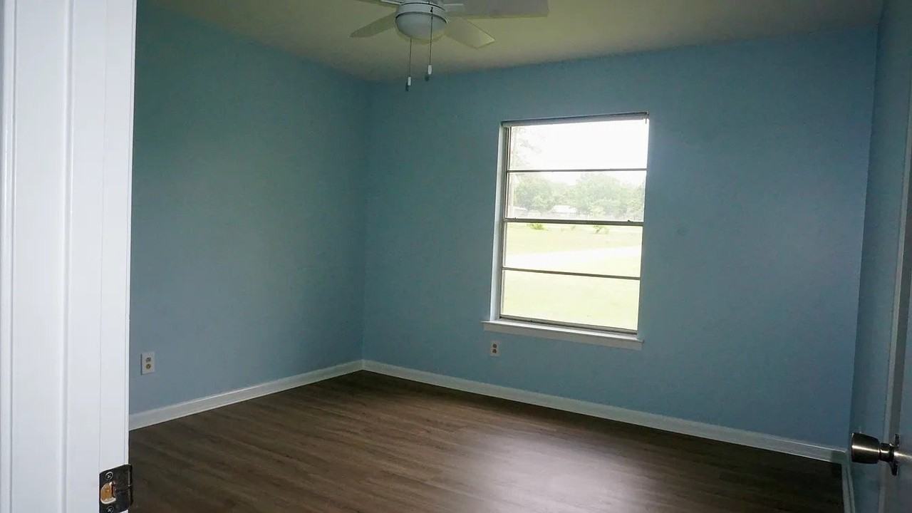 854 Hoyt Rd - Photo 7 of 14