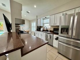 6135 Drake St - Photo 1 of 1