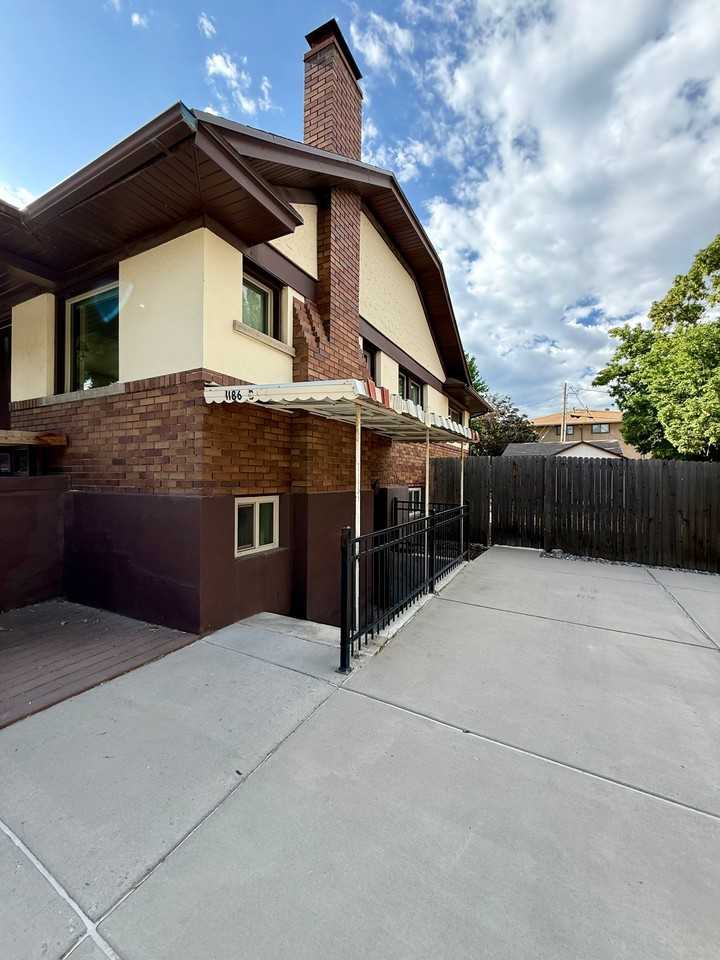 1186 E Westminster Ave #B - Photo 5 of 8
