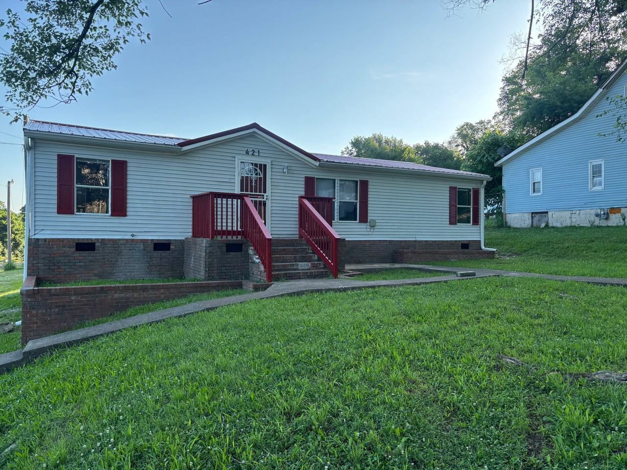 421 Hannaway St - Photo 2 of 15