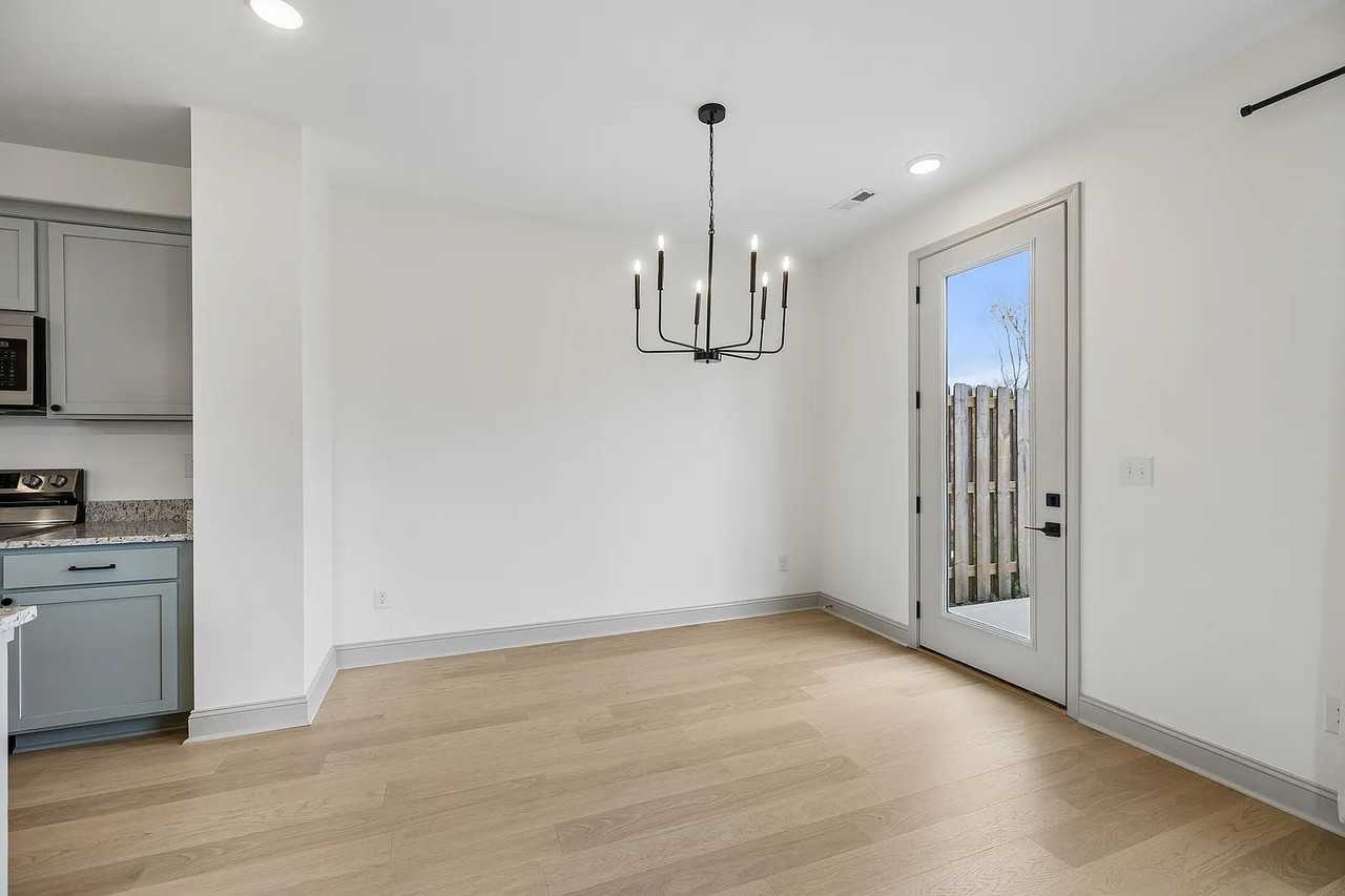8416 Whisper Ln - Photo 6 of 17