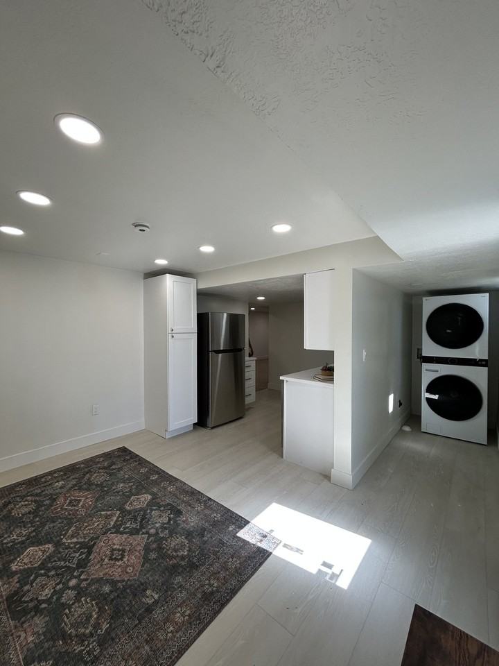 7408 S Ramanee Dr - Photo 2 of 17