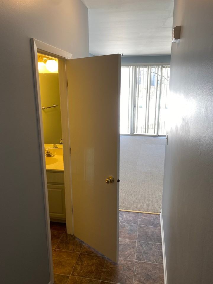 608 Woodhaven Dr - Photo 3 of 5