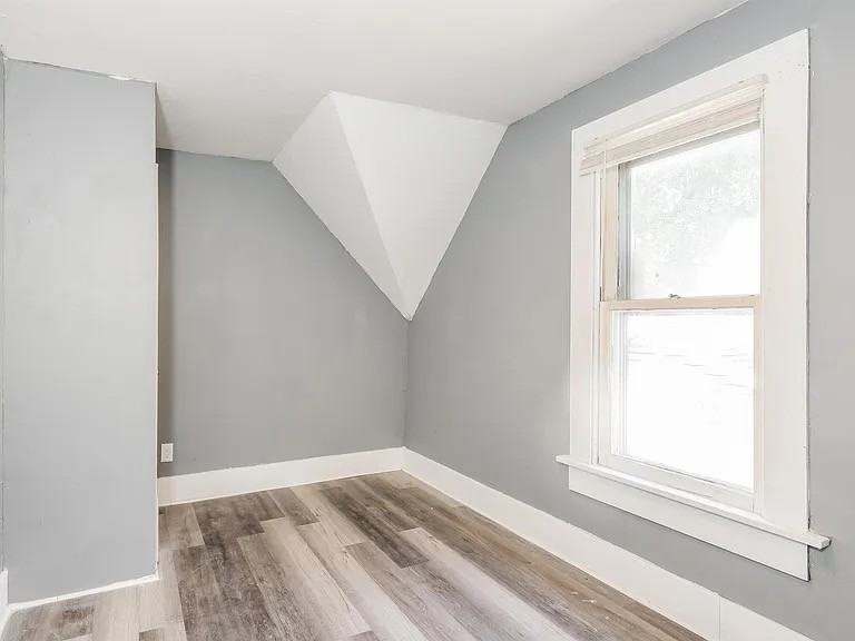 2105 Claussen St #NA - Photo 5 of 13
