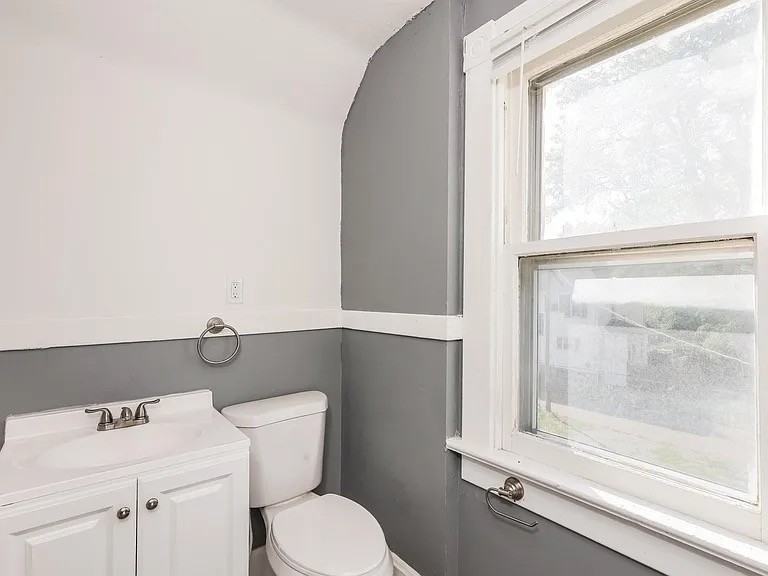 2105 Claussen St #NA - Photo 6 of 13