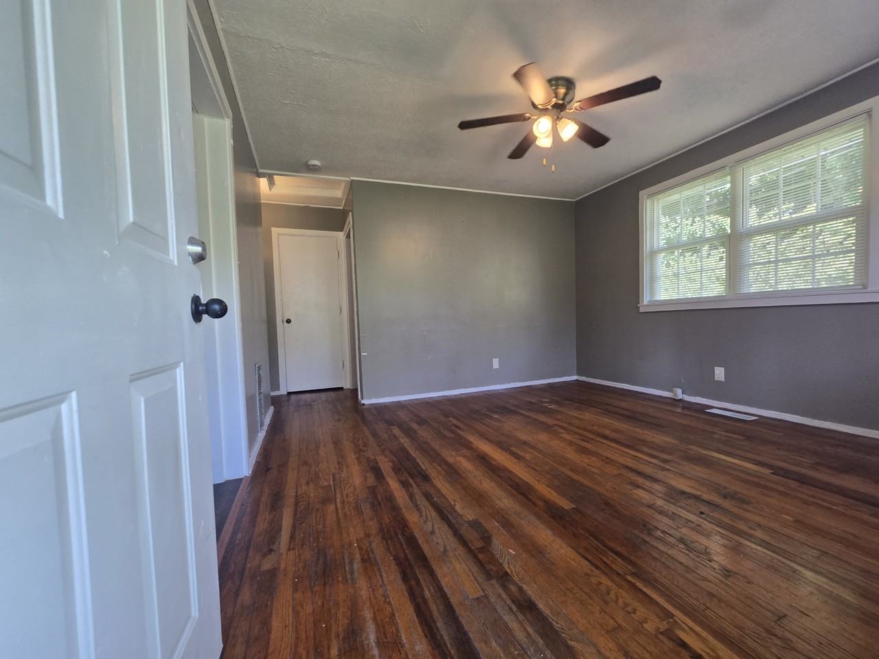 298 S Benedict Ave #1 - Photo 2 of 7
