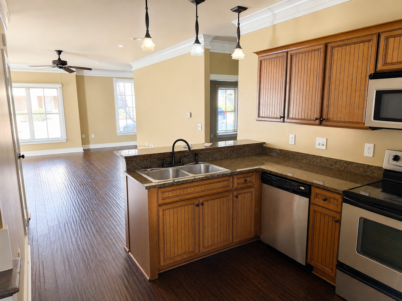 West Ln #1215 - Photo 2 of 10