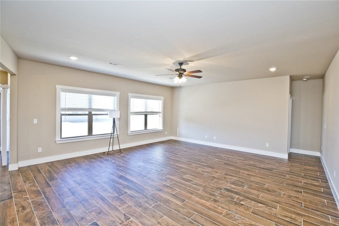 2629 N Justin Dr - Photo 4 of 25