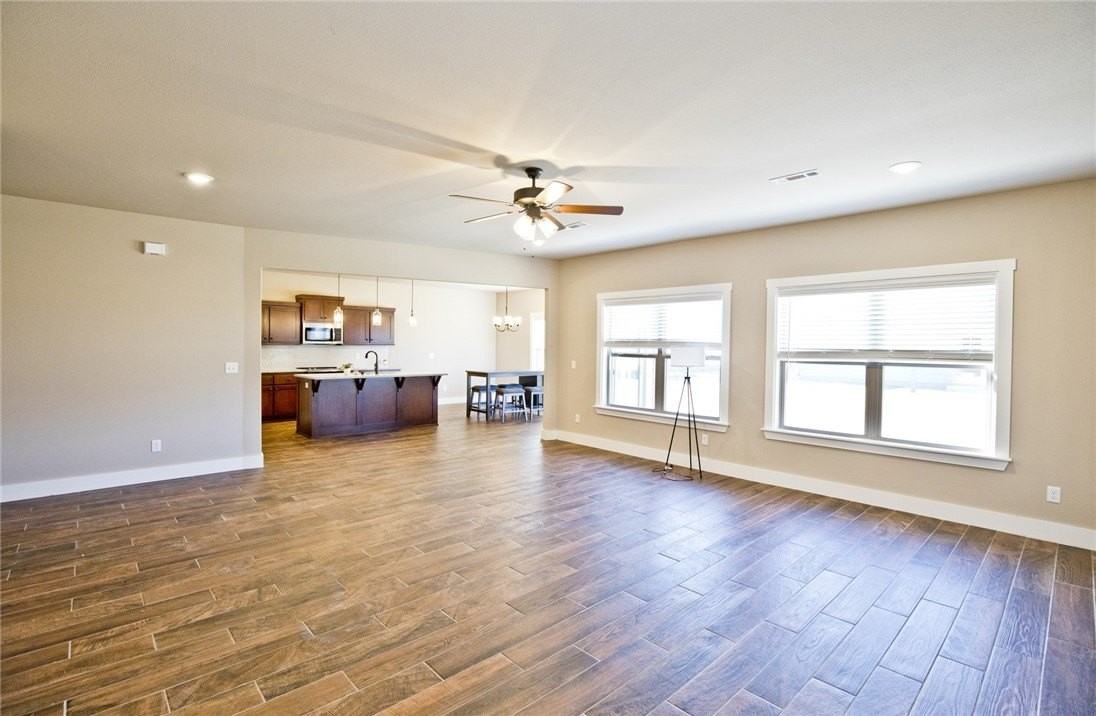 2629 N Justin Dr - Photo 5 of 25