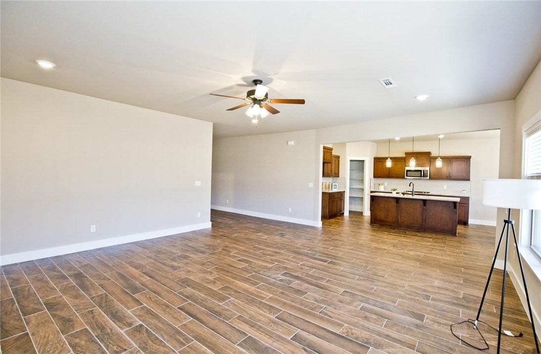 2629 N Justin Dr - Photo 6 of 25