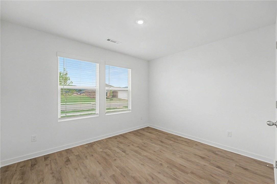 541 Nevada St - Photo 3 of 21