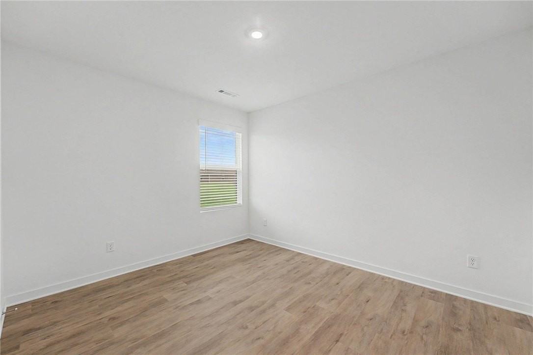 541 Nevada St - Photo 5 of 21