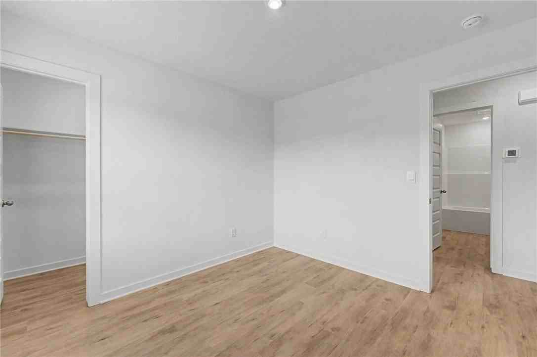 3070 Rosalee Ln - Photo 4 of 21