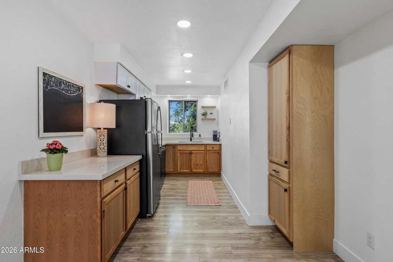 1010 E Osborn Rd #E - Photo 4 of 45