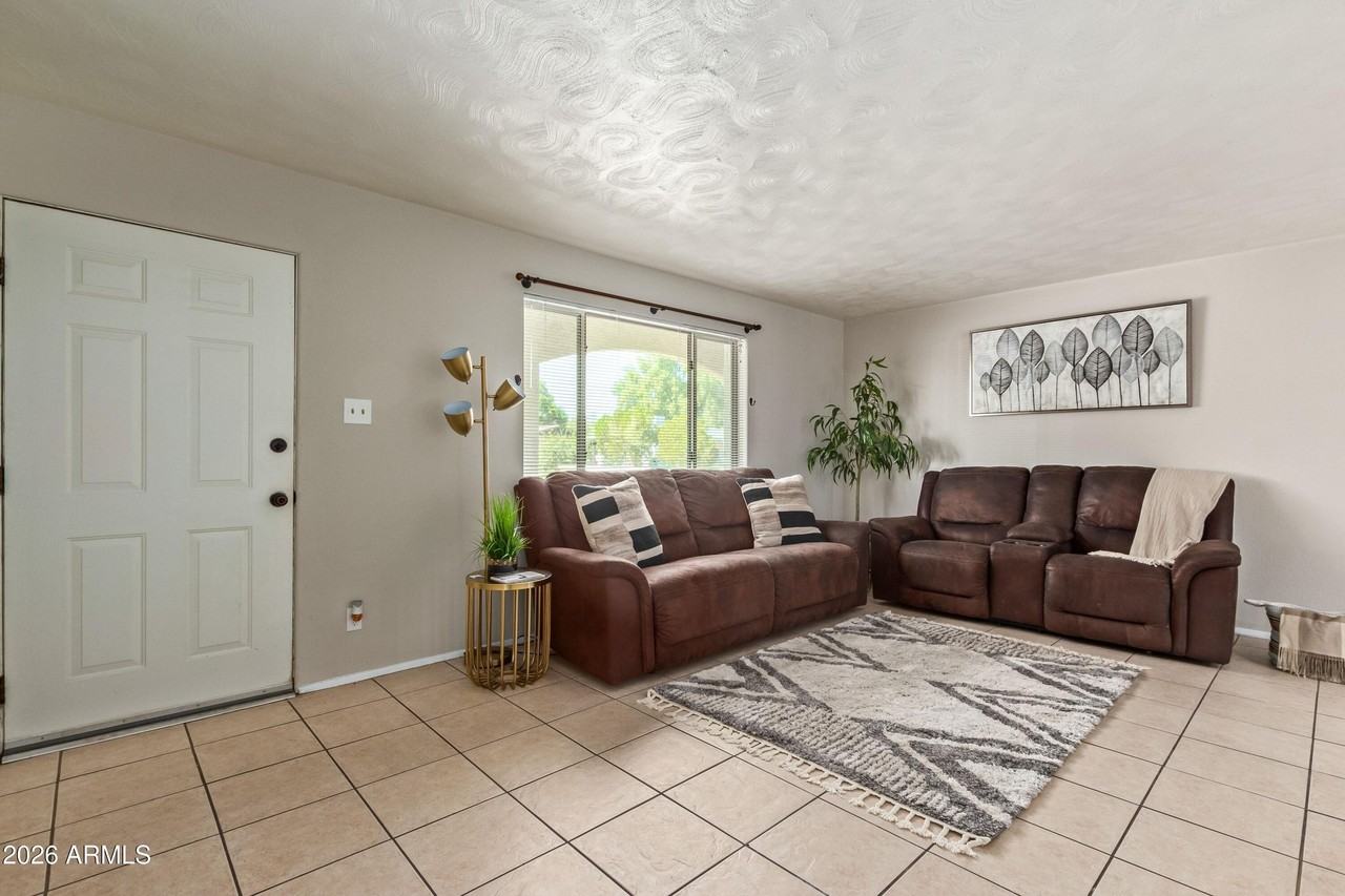 6623 N 19th St - Photo 5 of 27