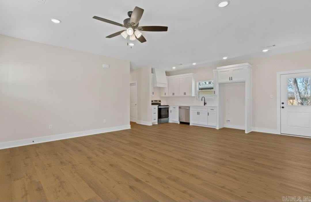 921 Banner St - Photo 3 of 16