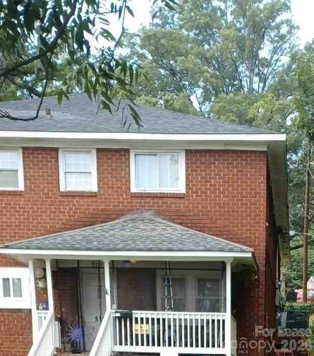 912 Berryhill Rd