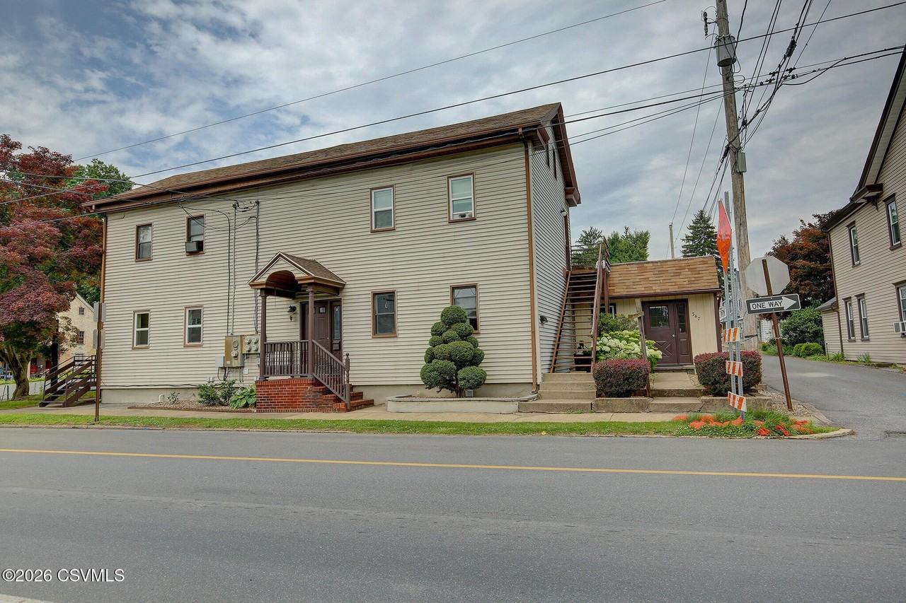 347 Water St - Photo 3 of 17