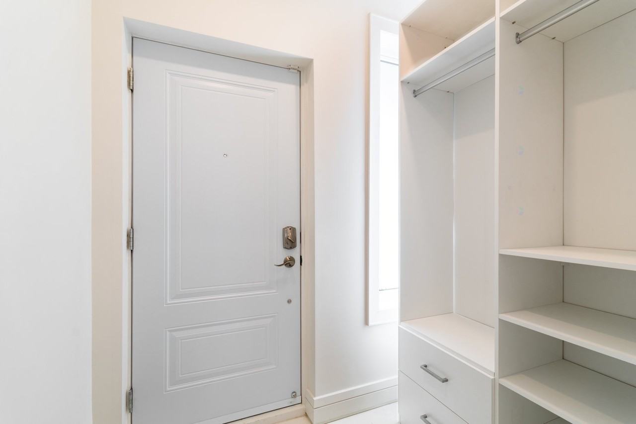 5379 Av Coolbrook - Photo 4 of 18