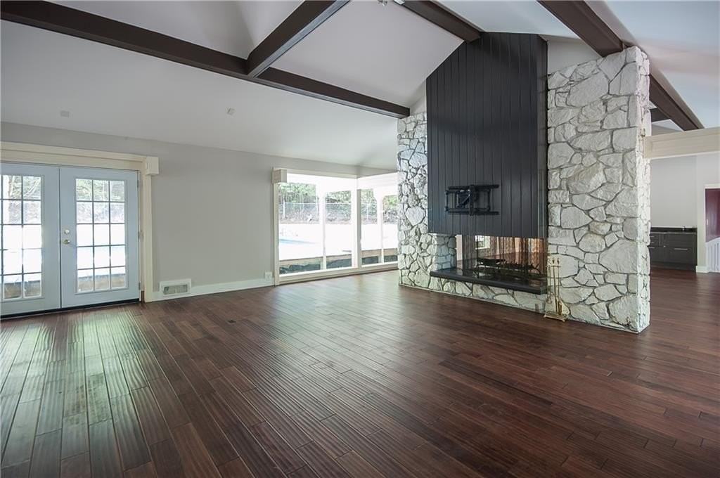 5270 Riverview Rd - Photo 3 of 20