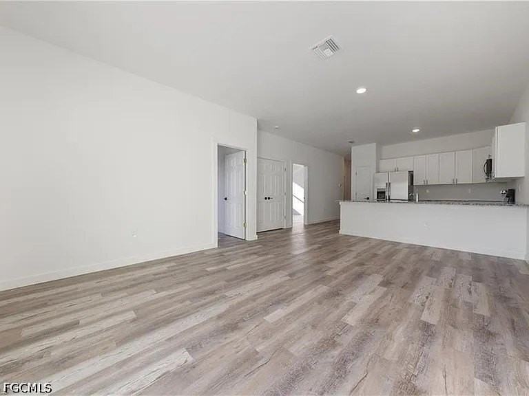 2206 Leda Ave S - Photo 3 of 5