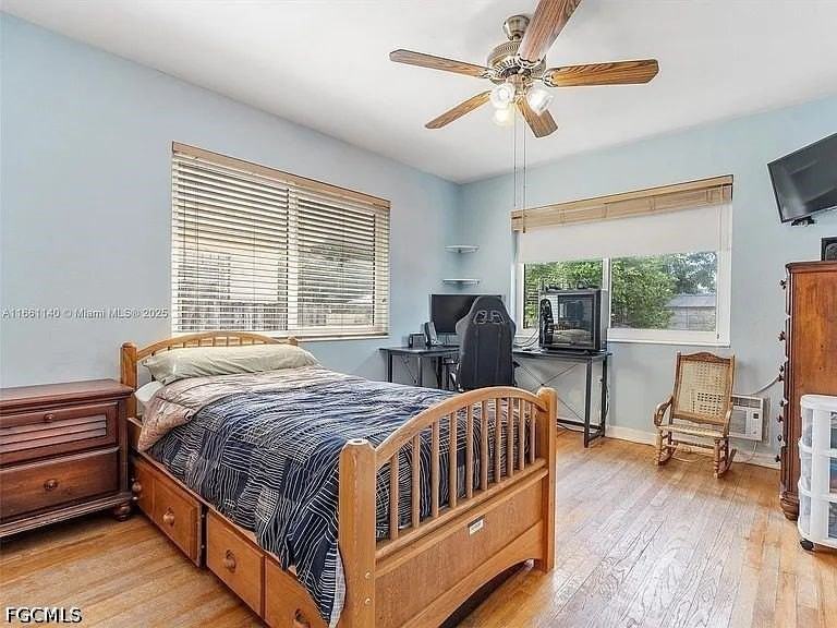 2380 Sw 7th St - Photo 5 of 10