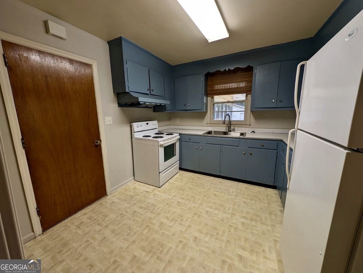 170 Forest Rd - Photo 3 of 12