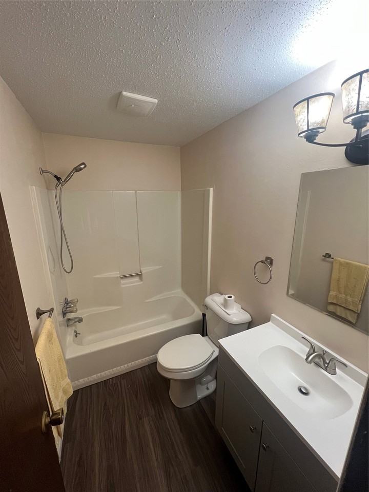 3861 Lancaster Rd #3 - Photo 6 of 8