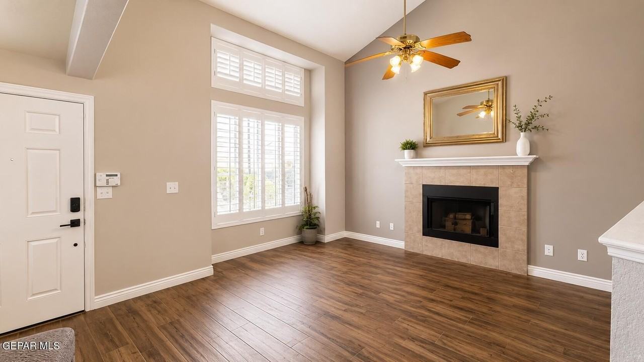 836 Sunset Park Dr - Photo 2 of 21