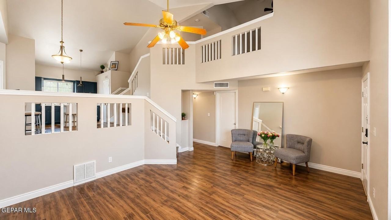 836 Sunset Park Dr - Photo 3 of 21