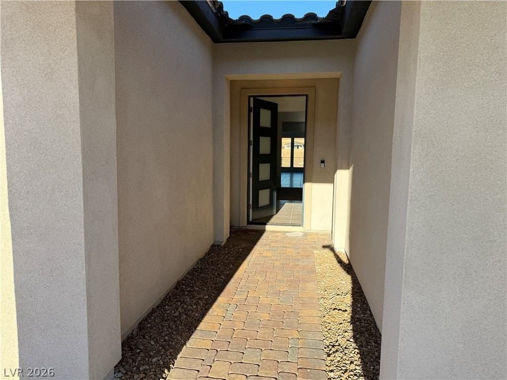 162 Sun Glaze Ave - Photo 4 of 34
