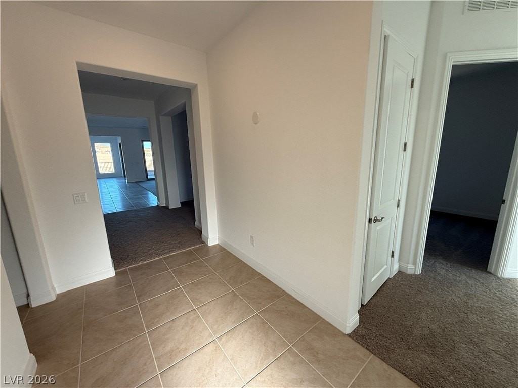 162 Sun Glaze Ave - Photo 5 of 34