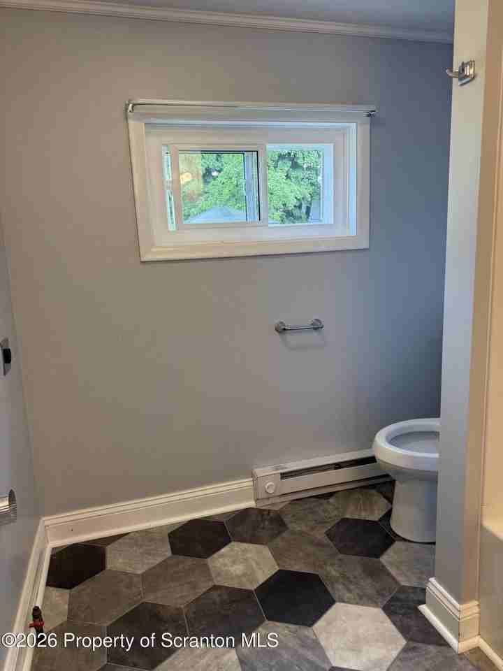 112 E Elm St #1 - Photo 7 of 20