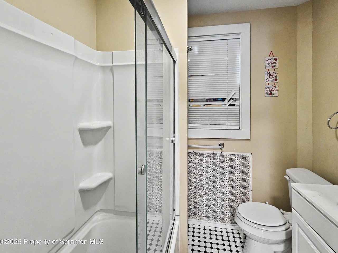 1614 Linden St #A - Photo 4 of 11