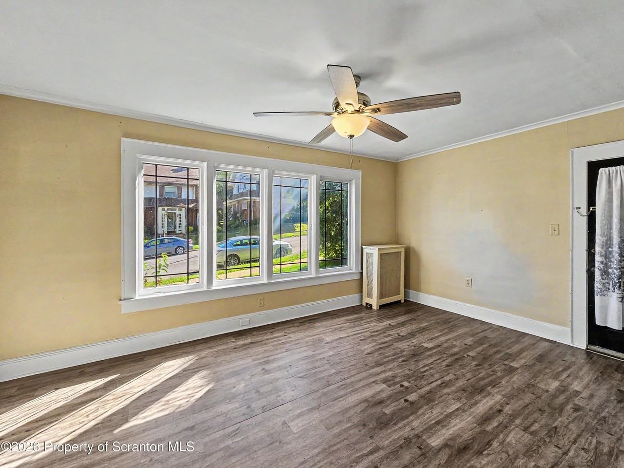 1614 Linden St #A - Photo 5 of 11