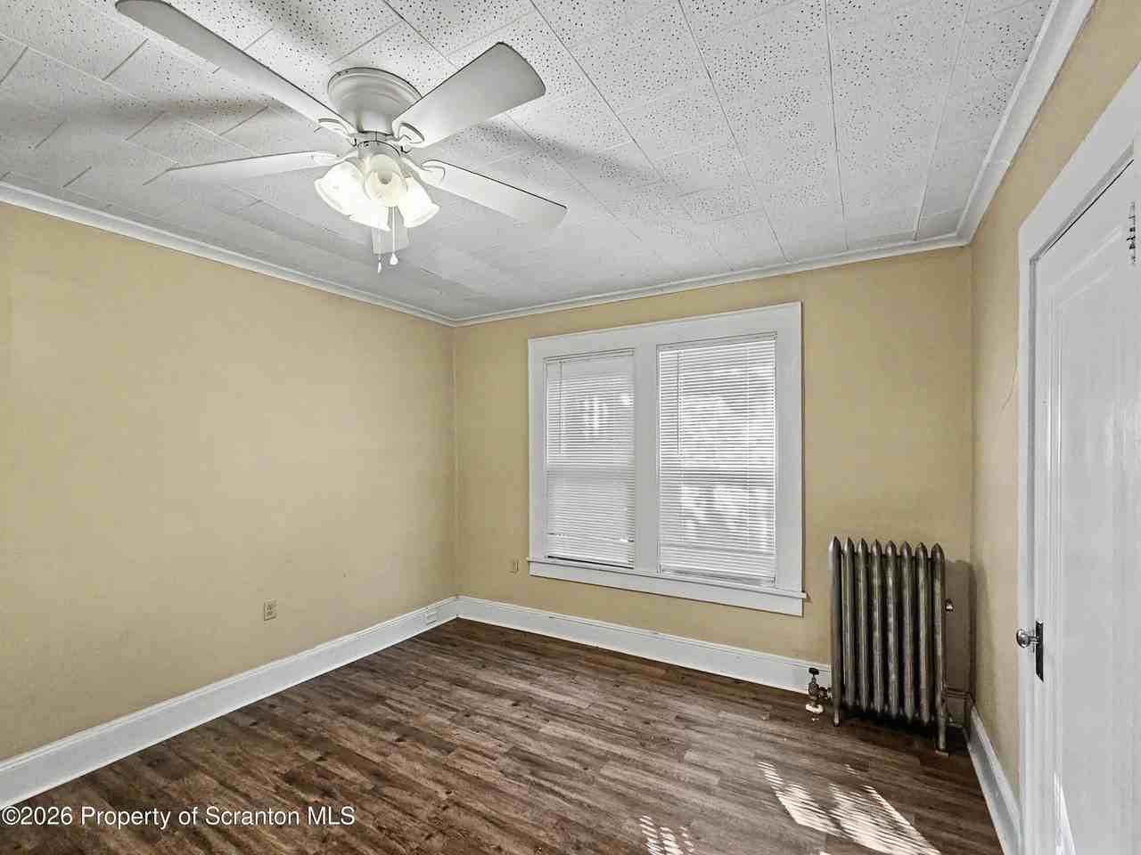 1614 Linden St #A - Photo 7 of 11